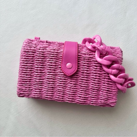 Pink Floral Dress with Matching Woven Bag - Picture 4 of 12